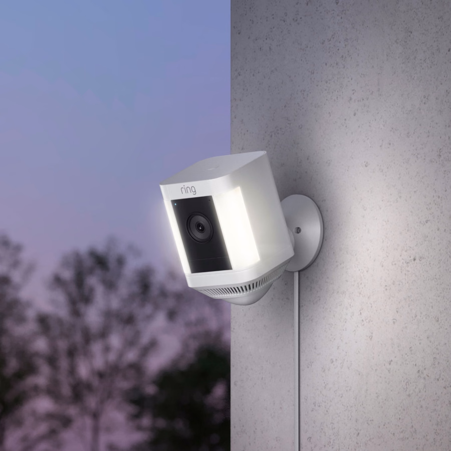Pan-Tilt Indoor Cam + Spotlight Cam Plus Plug-in